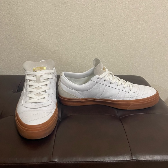 Converse white sneakers. Brand nee condition. - Picture 2 of 5